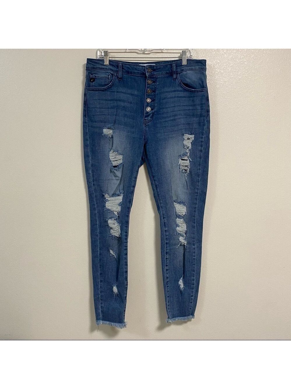 Kan Can Jean Women’s Size 15/31 Medium Wash At Last Distressed Button Fly Jeans